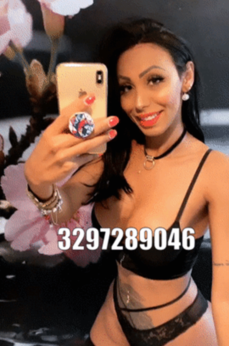 THAYYSCASTRO_OFICIAL Bellissima Trans molto porca attiva e passiva con TANTISSIMI motivi per venirmi a trovare...   