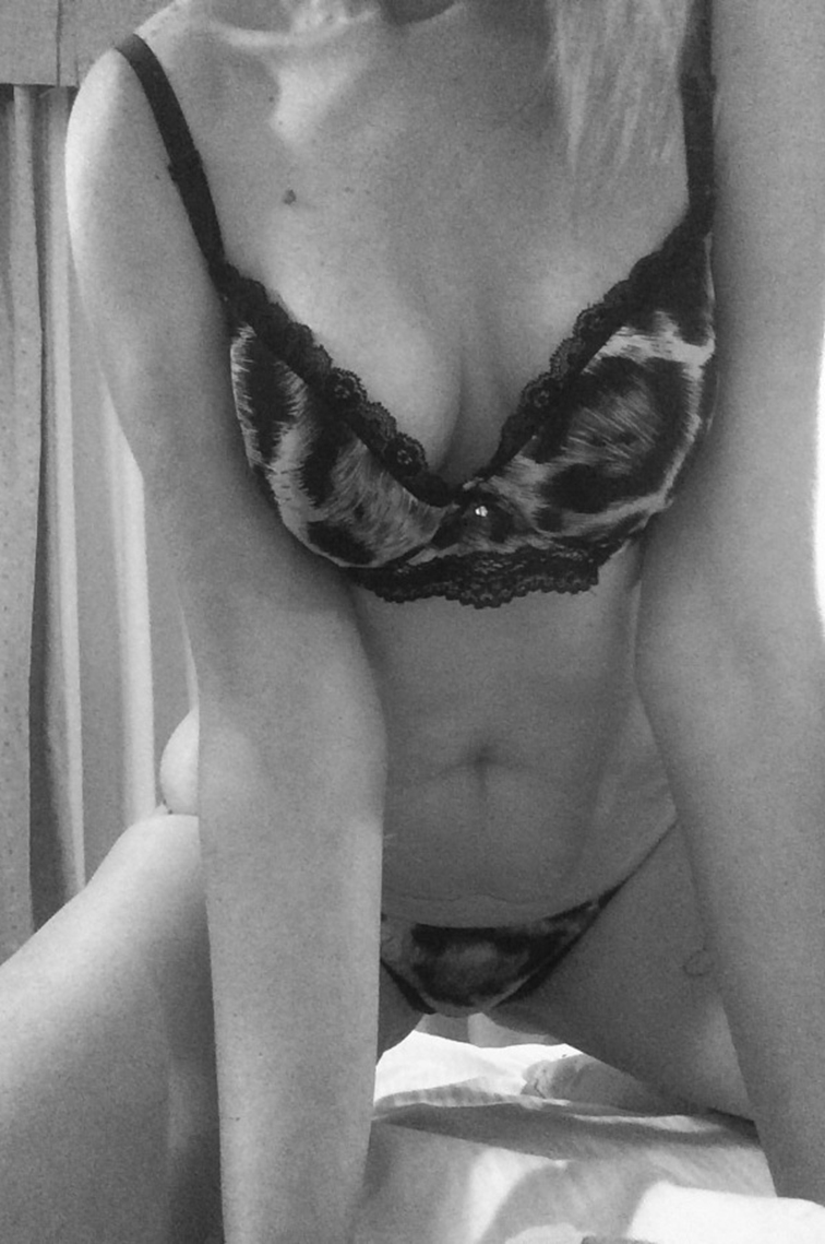 PAMELA solare e spontanea, fisico molto bello, viso d'angelo, voglio riempire i momenti con te di passione e divertimento