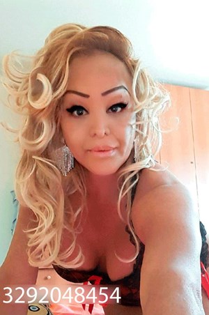 Paola Escort