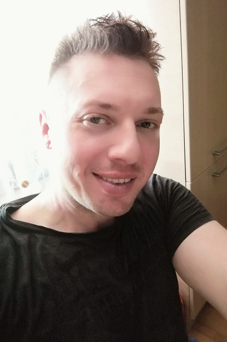 Alessandro 🍓 Massaggi a domicilio 🍋😊.....