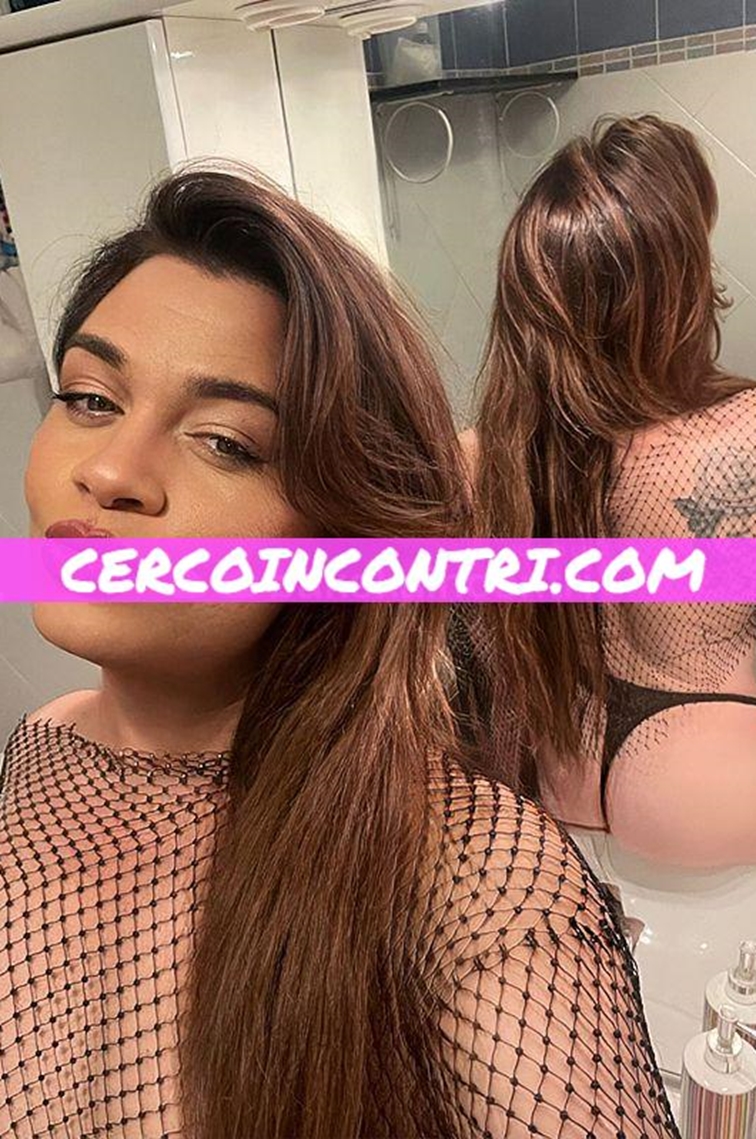 GIULIA TRANS ATTIVA/PASSIVA,BRONZATA, MOLTO SENSUALE, SONO COMPLETA E MOLTO DISPONIBILE PER OGNI FANTASIA E FESTA  