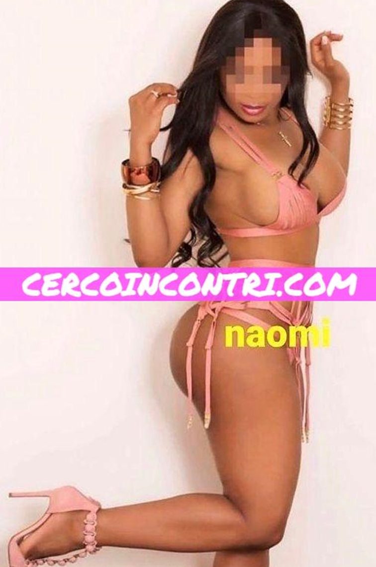 NAOMI PRIMA VOLTA QUI MAI VISTA IN ZONA   