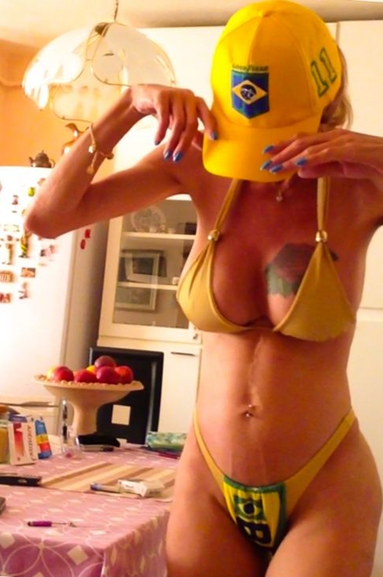 Jessica Tx GRANDE VERGA SPACCACULI LUNGA,GROSSA E BOLLENTE ATTIVISSIMA E PASSIVA SENZA NESSUN TABÚ  